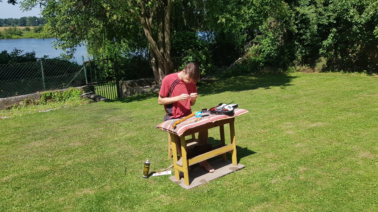 Working on vintage Vox guitar in 2019